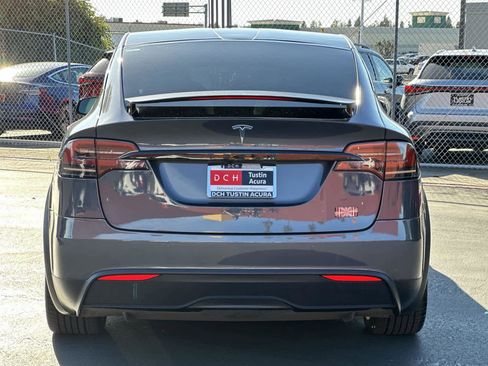 Used 2023 Tesla Model X Plaid image 5