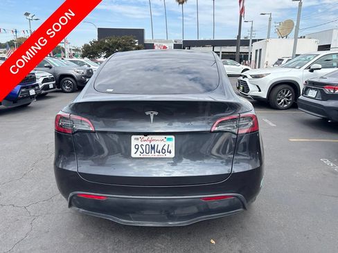 Used 2025 Tesla Model Y Long Range RWD image 5