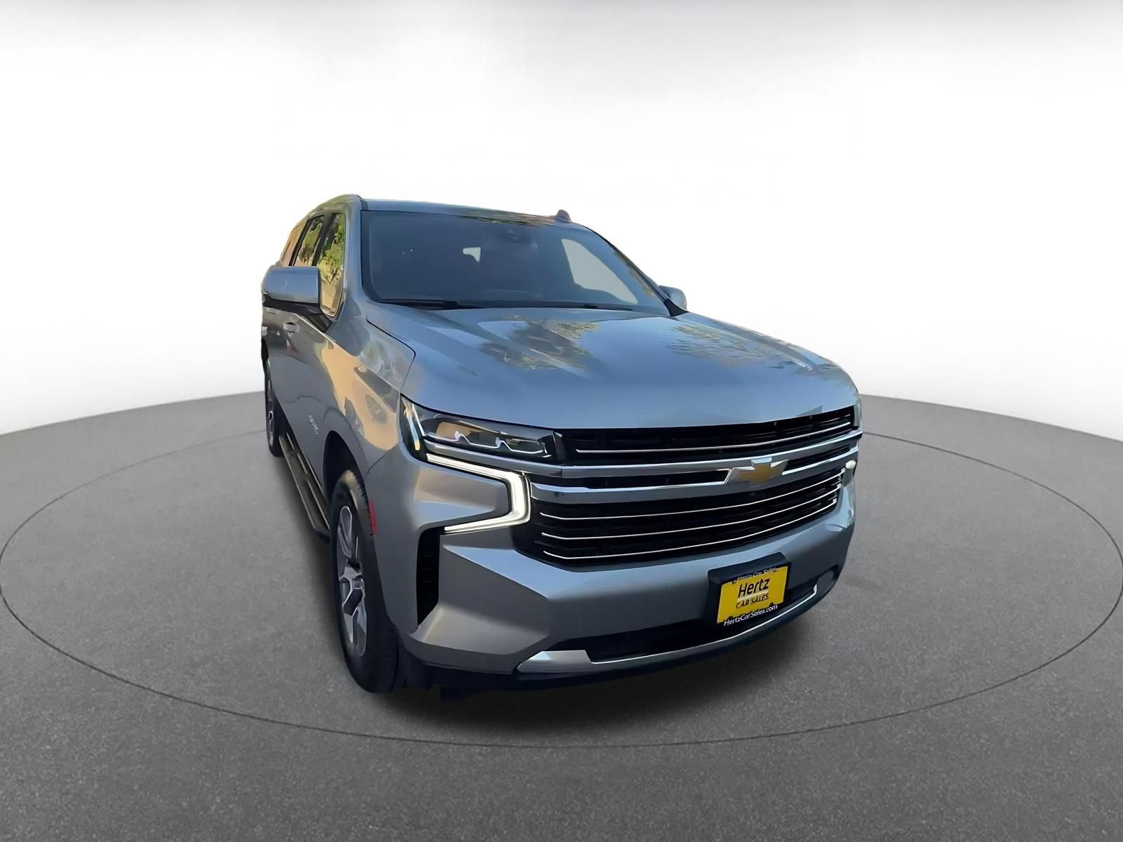 Used 2024 Chevrolet Tahoe LT w/ Luxury Package RWD image 3