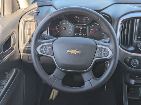 Used 2022 Chevrolet Colorado LT w/ Safety Package image 19