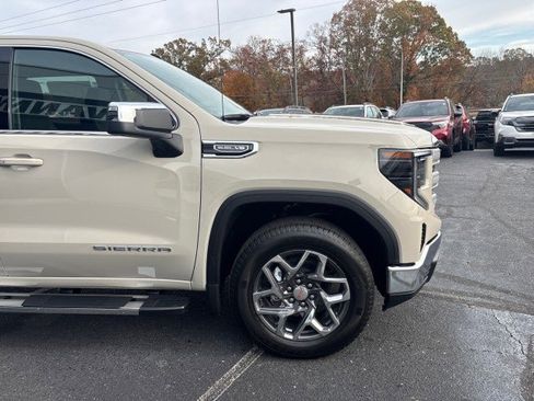 New 2026 GMC Sierra 1500 SLE image 5