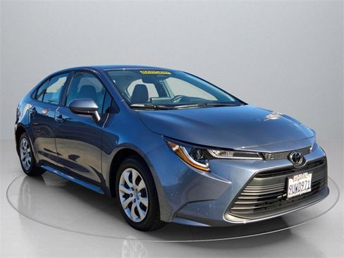 Used 2025 Toyota Corolla LE image 10