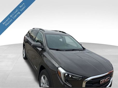 Used 2019 GMC Terrain SLE w/ Driver Convenience Package image 1