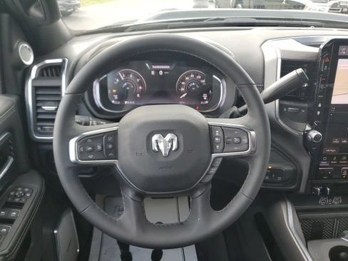 Used 2025 RAM 2500 Laramie AWD/4WD image 19