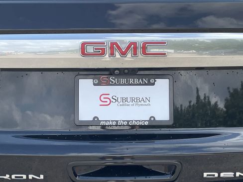 Used 2021 GMC Yukon XL Denali w/ Denali Premium Package AWD/4WD image 46
