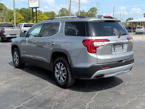 Used 2023 GMC Acadia SLT w/ Technology Package FWD image 6