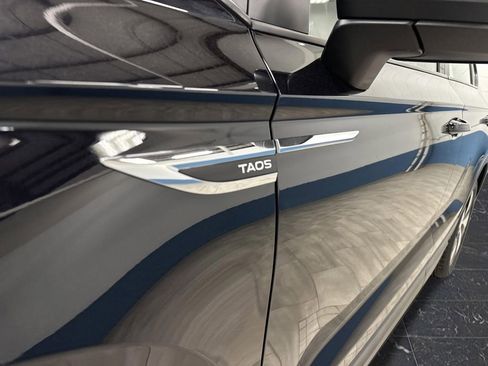 Used 2024 Volkswagen Taos S image 32