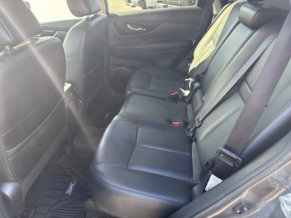 Used 2020 Nissan Rogue SL AWD/4WD image 23