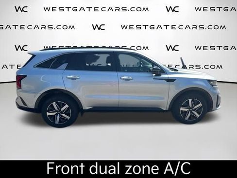 Certified 2021 Kia Sorento S FWD image 7