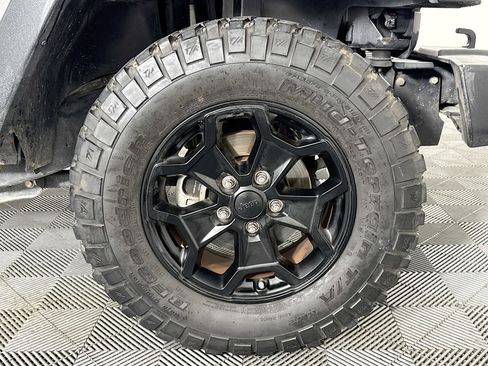 Used 2017 Jeep Wrangler Sport w/ Quick Order Package 23S image 25