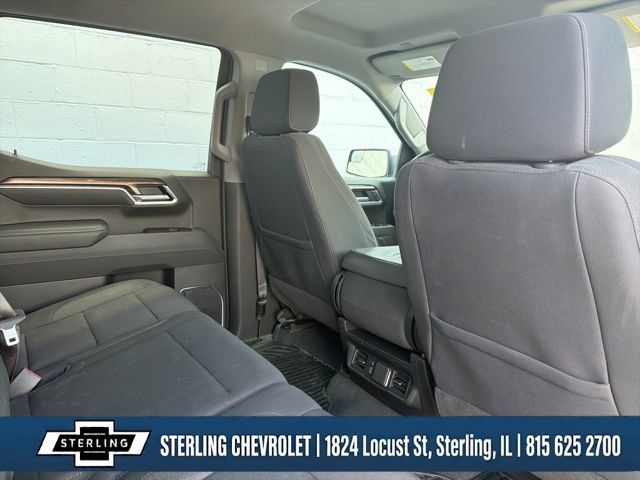 Used 2025 Chevrolet Silverado 1500 LT AWD/4WD image 14