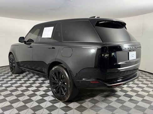 Used 2025 Land Rover Range Rover SE AWD/4WD image 4
