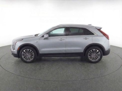 Used 2025 Cadillac XT4 Premium Luxury image 4