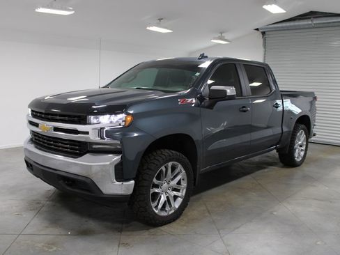 Used 2019 Chevrolet Silverado 1500 LT w/ All-Star Edition image 4