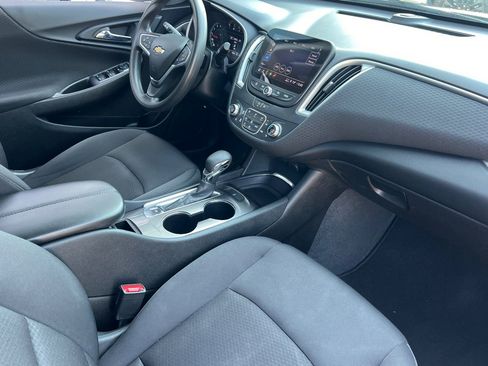 Used 2022 Chevrolet Malibu LT image 15