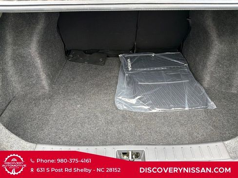 Certified 2022 Nissan Versa S image 35