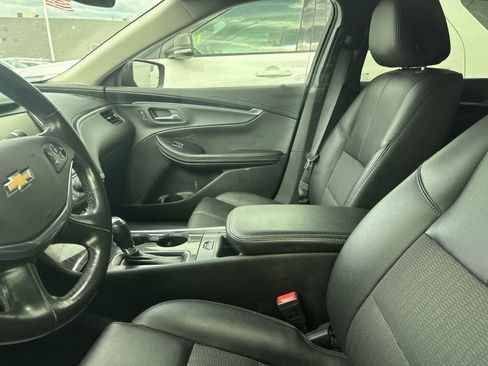 Used 2019 Chevrolet Impala LT FWD image 29