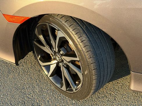 Used 2018 Honda Civic Si image 12