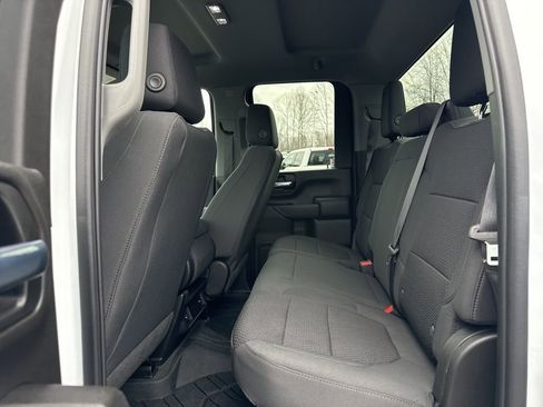 Used 2022 Chevrolet Silverado 2500 Custom w/ Custom Value Package image 10