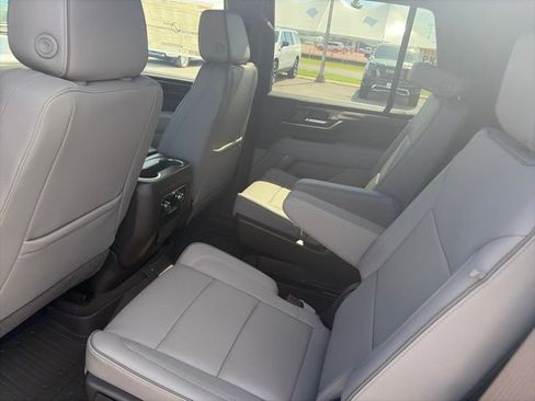 New 2026 GMC Yukon Elevation w/ LPO, Floor Liner Package AWD/4WD image 11
