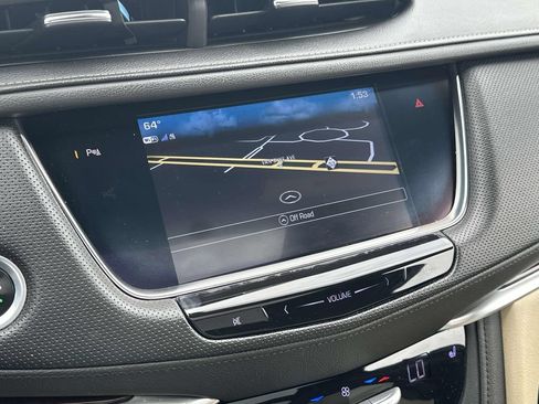 Used 2018 Cadillac XT5 Luxury w/ Driver Awareness Package FWD image 27