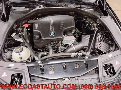 Used 2016 BMW 528i Sedan w/ Premium Package image 9