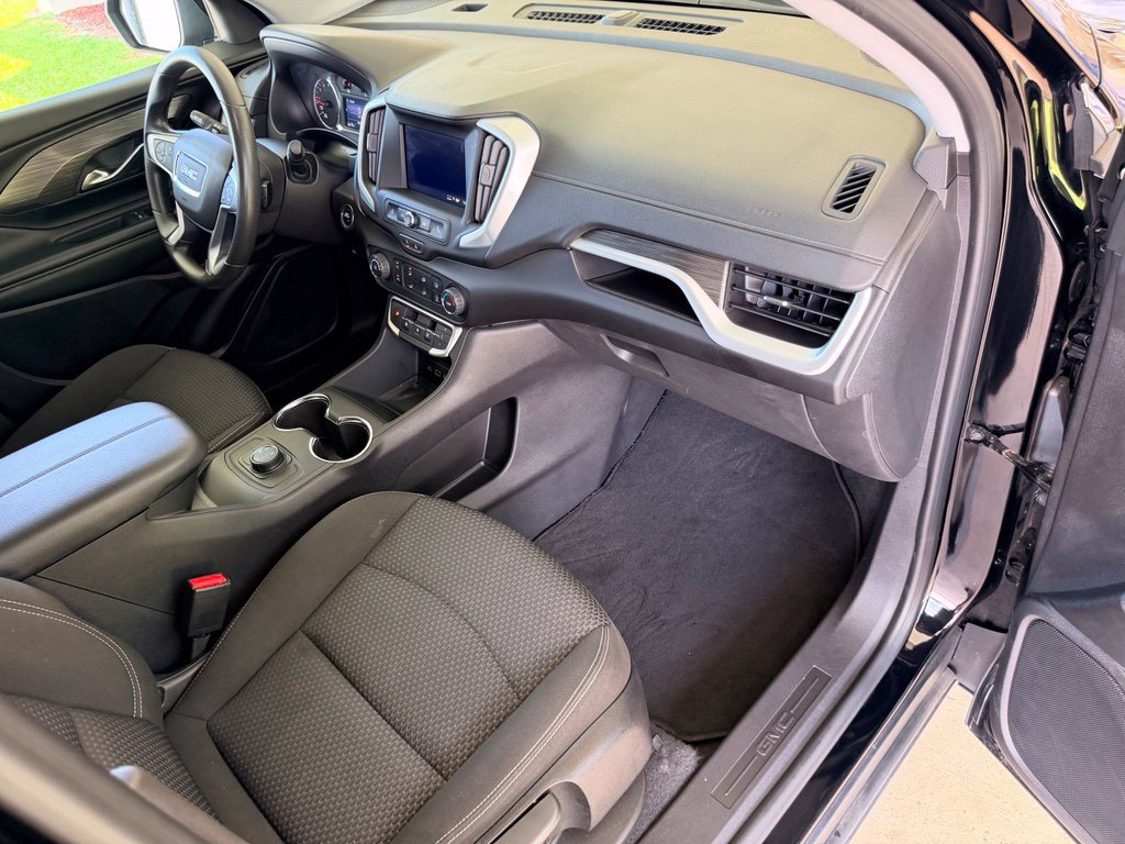 Used 2024 GMC Terrain SLE AWD/4WD image 35