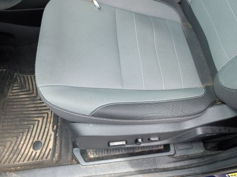 Used 2016 Ford Escape SE FWD image 6