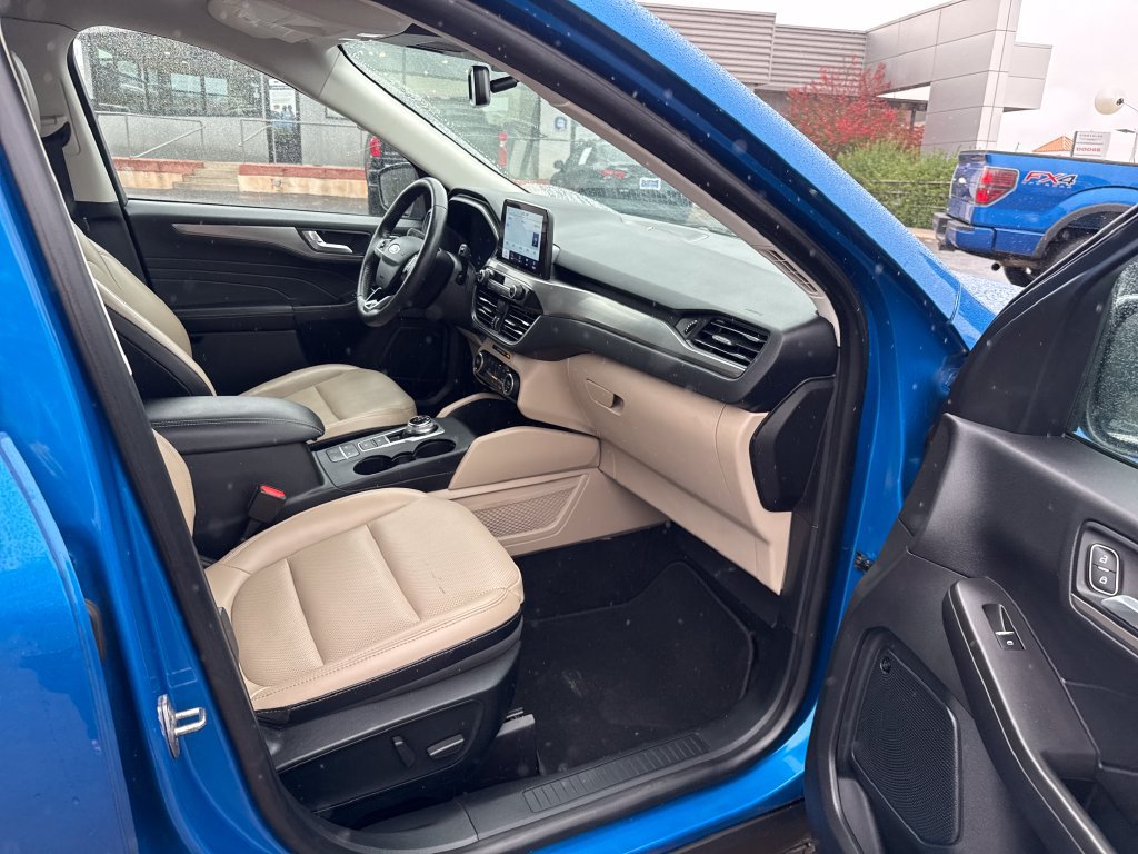 Used 2021 Ford Escape Titanium AWD/4WD image 29