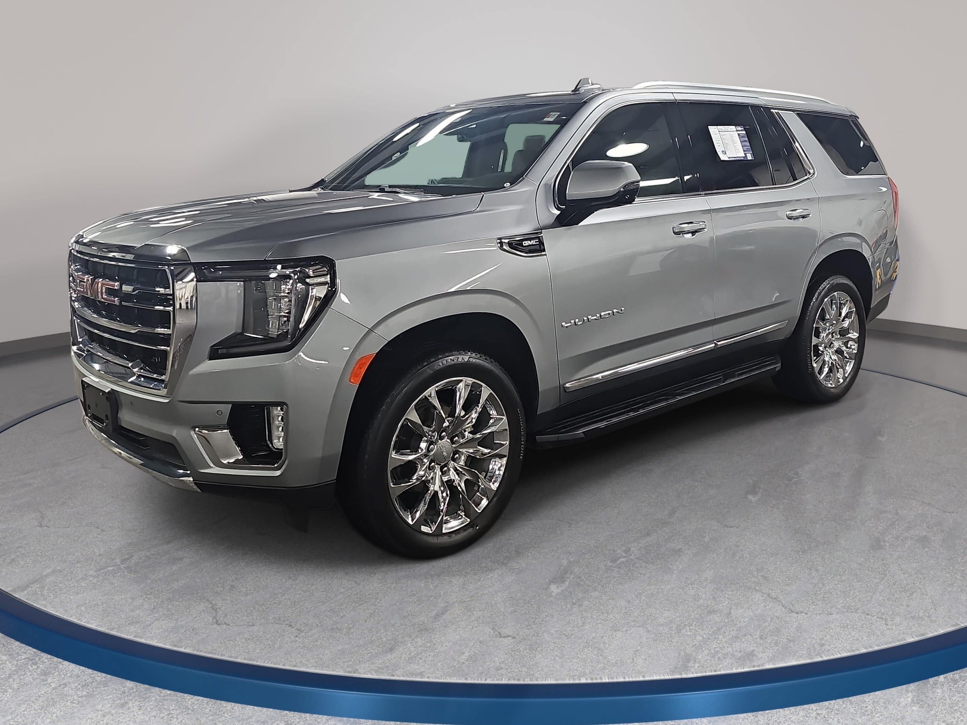 Used 2024 GMC Yukon SLT w/ SLT Luxury Package AWD/4WD image 1