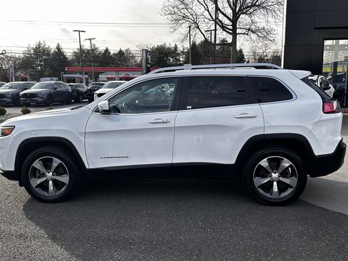 Used 2019 Jeep Cherokee Limited image 3