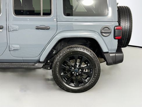 Used 2024 Jeep Wrangler Unlimited Sahara w/ Safety Group AWD/4WD image 40