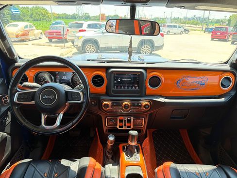Used 2020 Jeep Wrangler Unlimited Sahara AWD/4WD image 22
