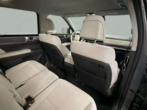 Used 2024 Hyundai Santa Fe SE image 29