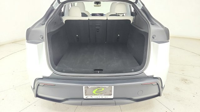 Used 2026 Tesla Model Y AWD image 28