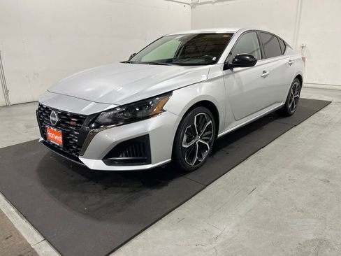 Used 2023 Nissan Altima 2.5 SR image 25