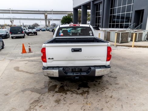 Used 2018 Toyota Tundra SR5 image 8
