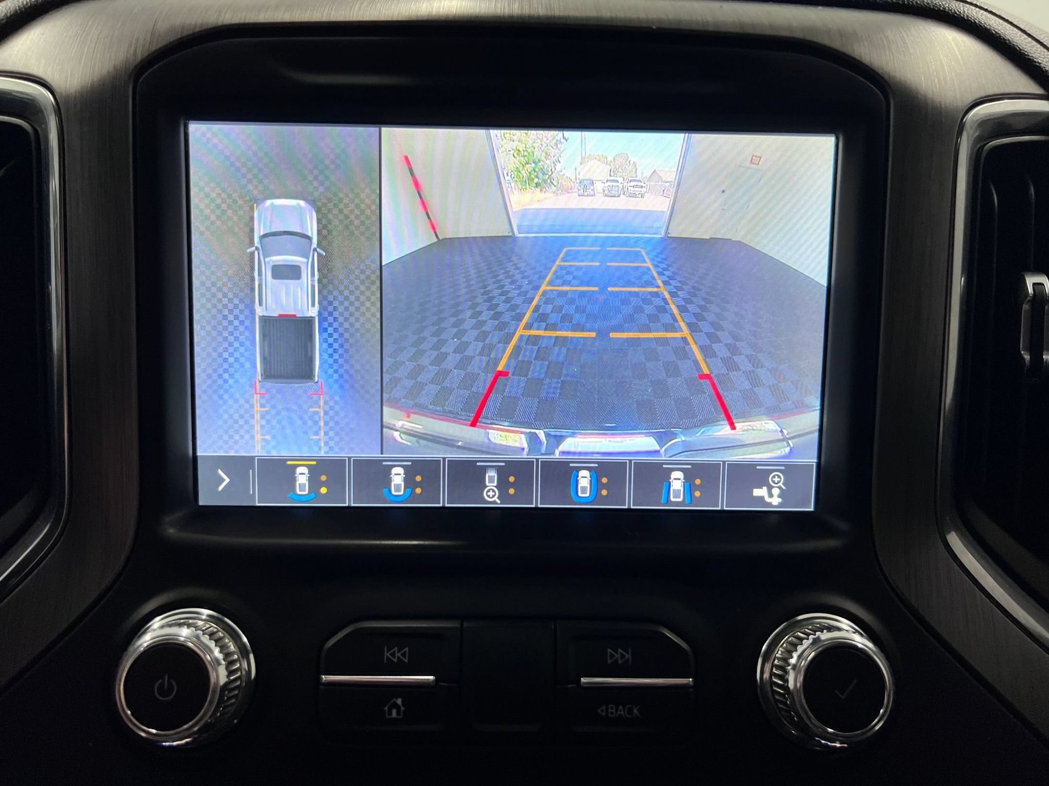 Used 2019 GMC Sierra 1500 Denali w/ Denali Ultimate Package AWD/4WD image 18