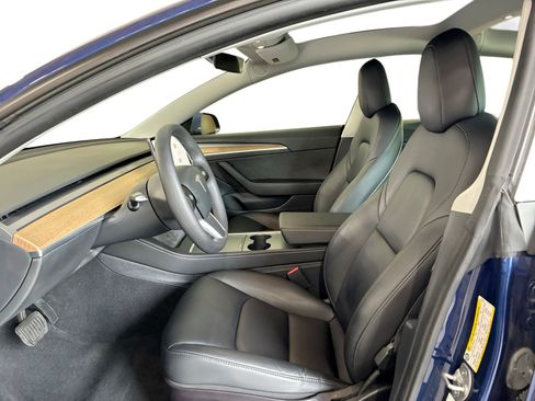 Certified 2021 Tesla Model 3 Long Range AWD/4WD image 9