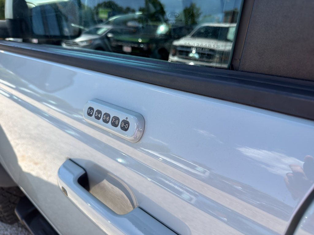 Used 2022 Ford Bronco Outer Banks w/ Sasquatch Package AWD/4WD image 9