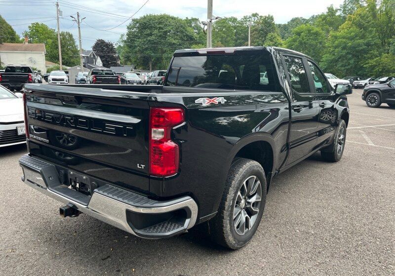 Used 2023 Chevrolet Silverado 1500 LT AWD/4WD image 6