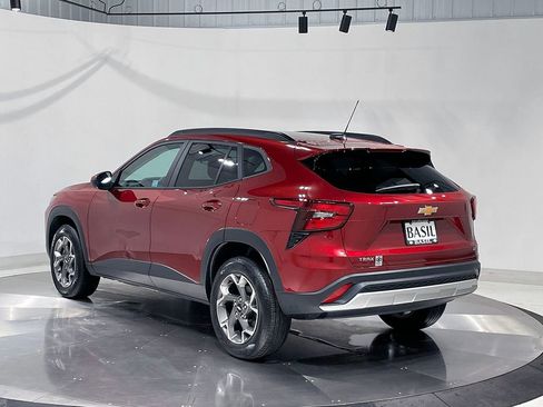 Used 2024 Chevrolet Trax LT w/ Driver Confidence Package image 13