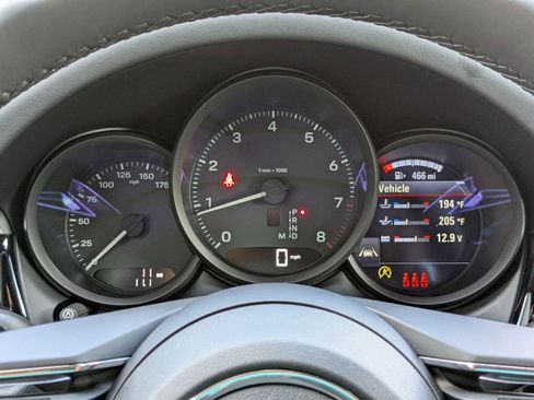 New 2026 Porsche Macan image 16