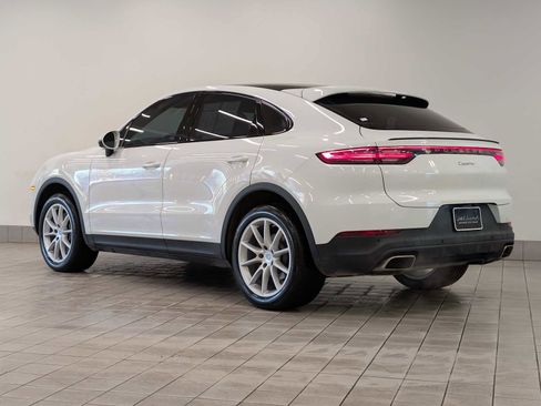 Used 2023 Porsche Cayenne Coupe image 3