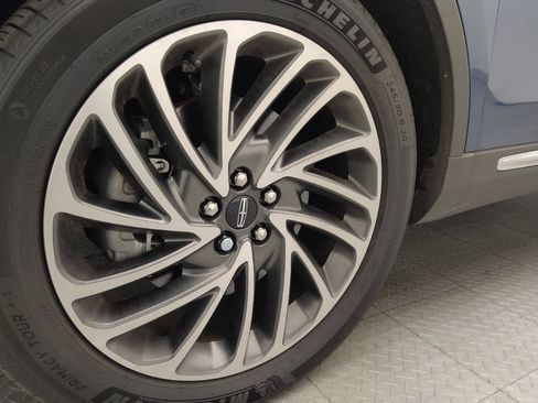 Used 2019 Lincoln Nautilus Reserve AWD/4WD image 31