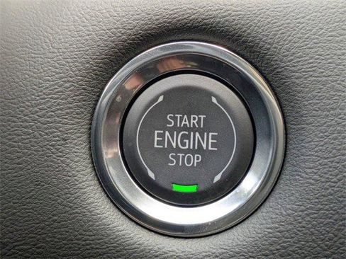 New 2025 GMC Canyon Elevation w/ Convenience Package image 32