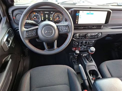 Certified 2024 Jeep Wrangler Unlimited Rubicon image 11