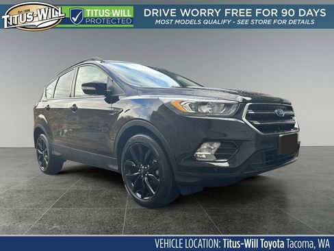 Used 2019 Ford Escape Titanium image 1