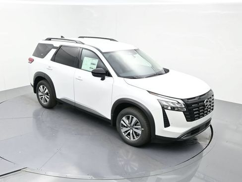 New 2026 Nissan Pathfinder SL FWD image 17