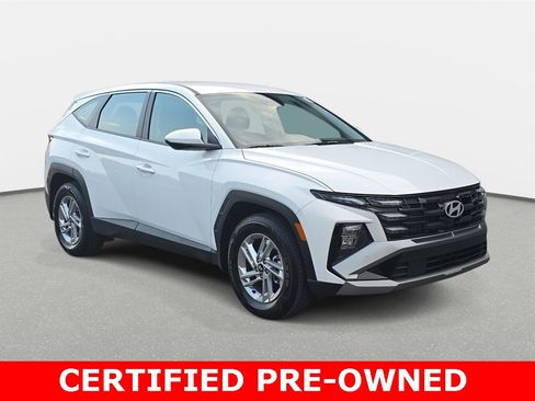 Used 2025 Hyundai Tucson SE image 3